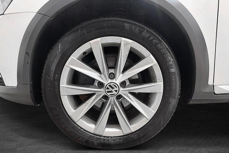 Begagnad VW Passat 170 HK (125 kW) 2012 Vit Kombi