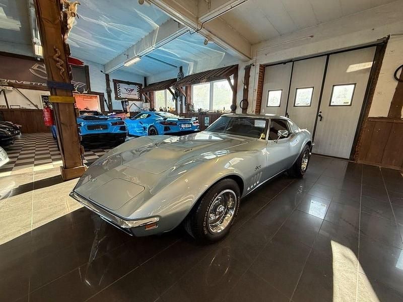 Begagnad Chevrolet Corvette C3 396 HK (291 kW) 1969 Silver Sportkupé