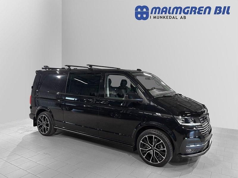 Svart (svartmetallic) Begagnad 2024 VW T6.1 Van | 973 750 kr - Bild 1/4