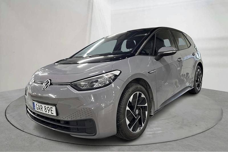 Grå Begagnad 2021 VW ID.3 Pro Performance Halvkombi | 170 000 kr (Superpris) - Bild 1/4