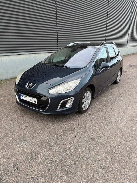 Mörkblå (blå) Begagnad 2011 Peugeot 308 Kombi | 26 500 kr (Bra pris) - Bild 1/4