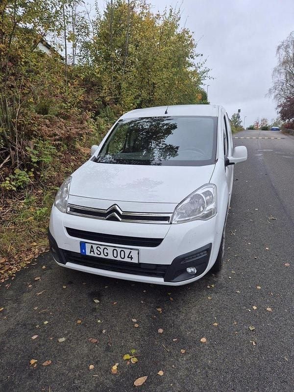 Vit Begagnad 2015 Citroën Berlingo Minibuss | 50 000 kr (Superpris) - Bild 1/4