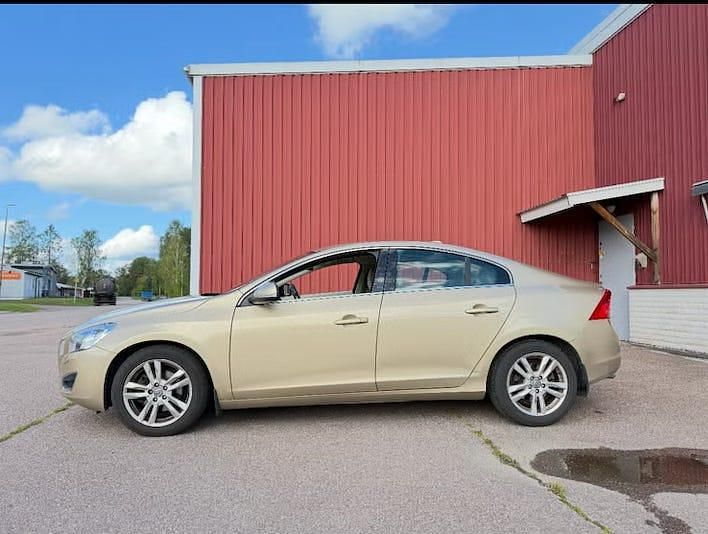 Begagnad Volvo S60 150 HK (110 kW) 2012 Sedan