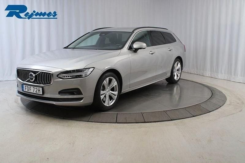 Silver Begagnad 2024 Volvo V90 Core Kombi | 384 900 kr (Bra pris) - Bild 1/4