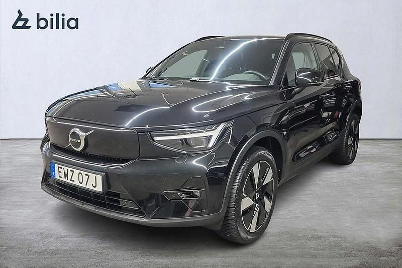 Svart Begagnad 2023 Volvo XC40 Plus SUV | 414 000 kr - Bild 1/3