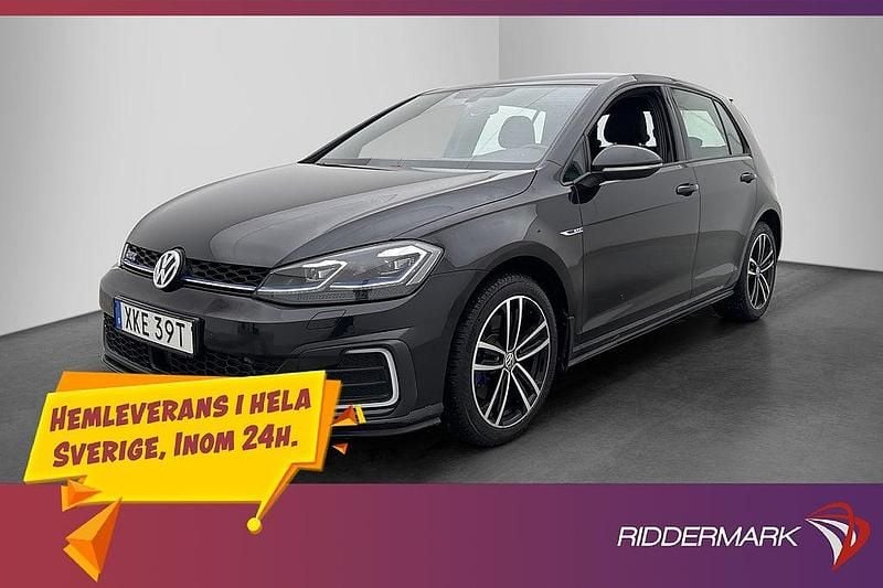 Begagnad VW Golf VIII GTE 204 HK (150 kW) 2020 Svart Halvkombi