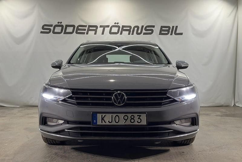 Begagnad VW Passat GT 200 HK (147 kW) 2022 Grå Kombi