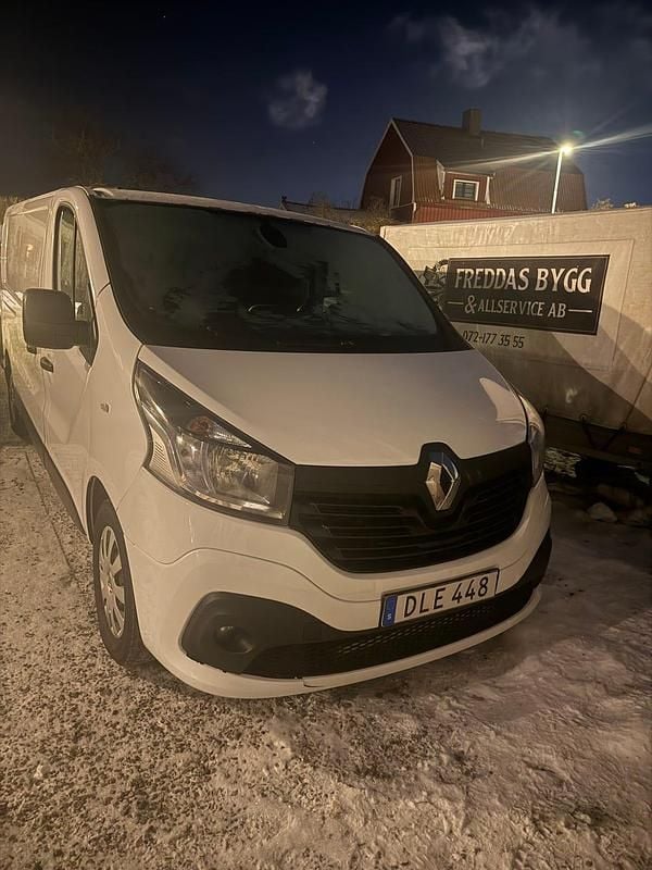 Begagnad Renault Trafic 125 HK (91 kW) 2017 Minibuss