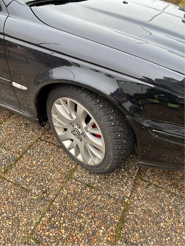 Svart Begagnad 2006 Jaguar X-type Sedan | 37 000 kr - Bild 1/4