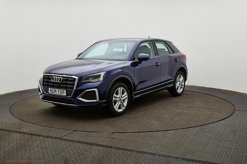 Blå Begagnad 2024 Audi Q2 Proline SUV | 259 900 kr (Bra pris) - Bild 1/4