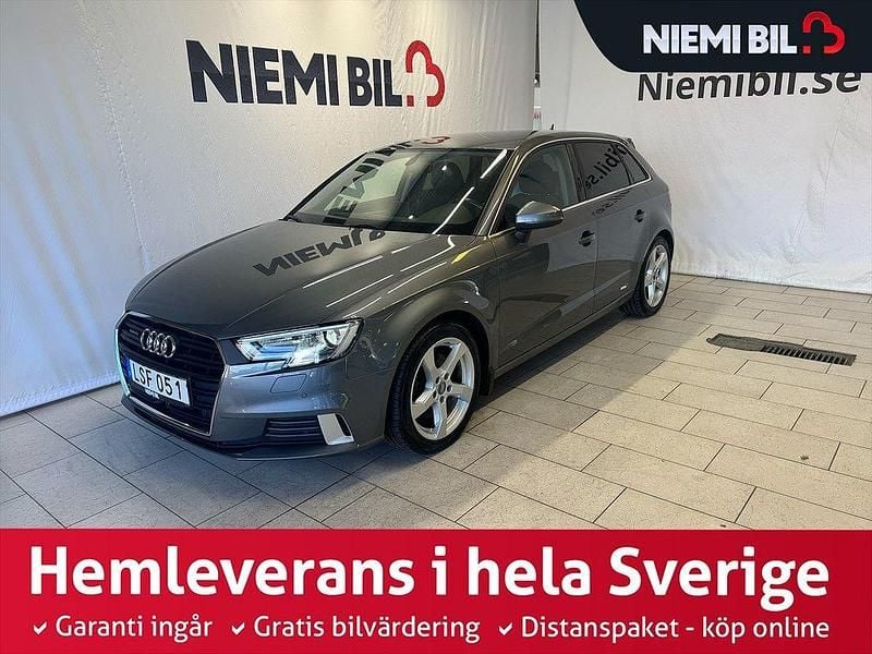 Grå Begagnad 2018 Audi A3 Sportback Halvkombi | 234 900 kr (Marknadspris) - Bild 1/3