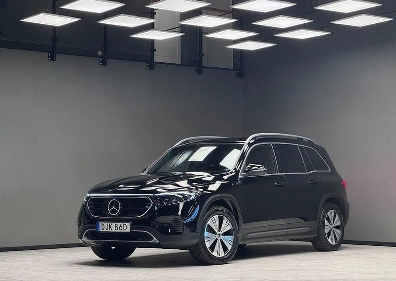 Svart Begagnad 2022 Mercedes EQB300 Progressive SUV | 379 900 kr (Marknadspris) - Bild 1/2