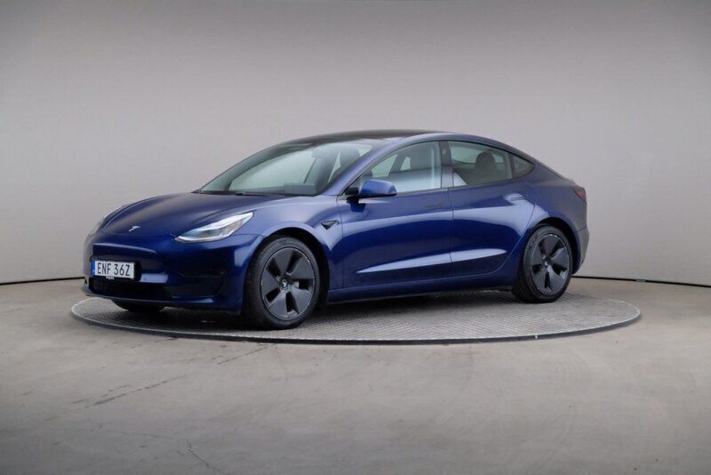 Blå (deep blue (metallic)) Begagnad 2020 Tesla Model 3 Long Range Sedan | 259 000 kr (Marknadspris) - Bild 1/4