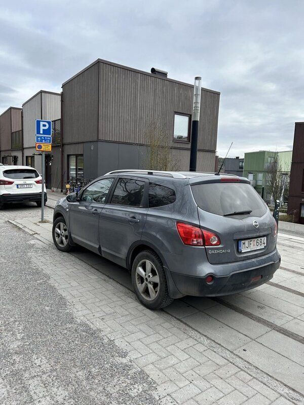 Blå Begagnad 2009 Nissan Qashqai +2 SUV | 60 000 kr (Bra pris) - Bild 1/4