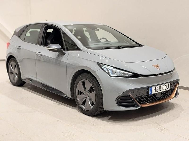 Vapor grey Begagnad 2023 Cupra Born Halvkombi | 239 900 kr (Bra pris) - Bild 1/3