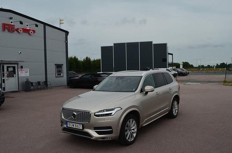 Ljusbrun (brun) Begagnad 2015 Volvo XC90 Inscription SUV | 249 900 kr (Lite dyr) - Bild 1/4