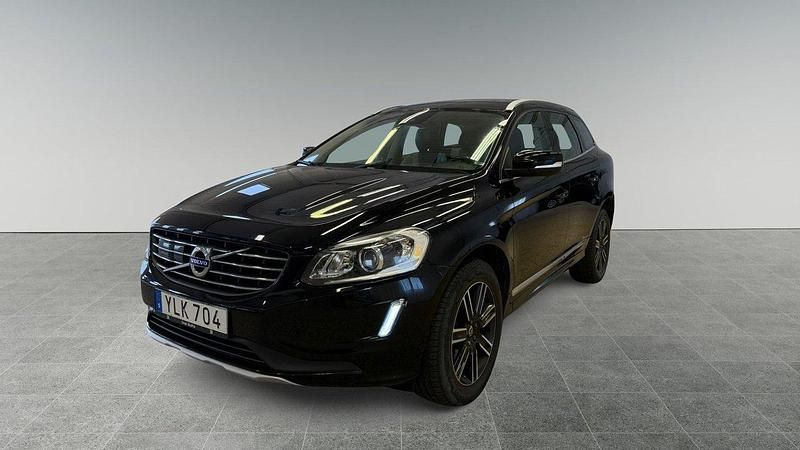 Svart Begagnad 2017 Volvo XC60 Summum SUV | 178 900 kr (Marknadspris) - Bild 1/4