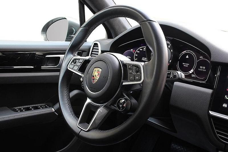 Begagnad Porsche Cayenne Chrono 340 HK (250 kW) 2022 Mörkgrå SUV