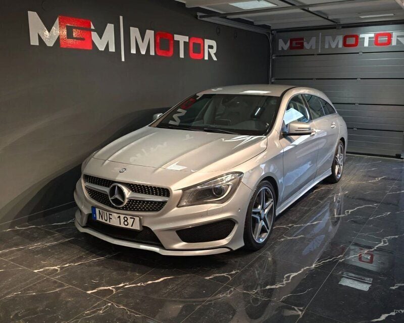 Silver Begagnad 2015 Mercedes CLA250 Shooting Brake AMG Kombi | 259 000 kr (Lite dyr) - Bild 1/4