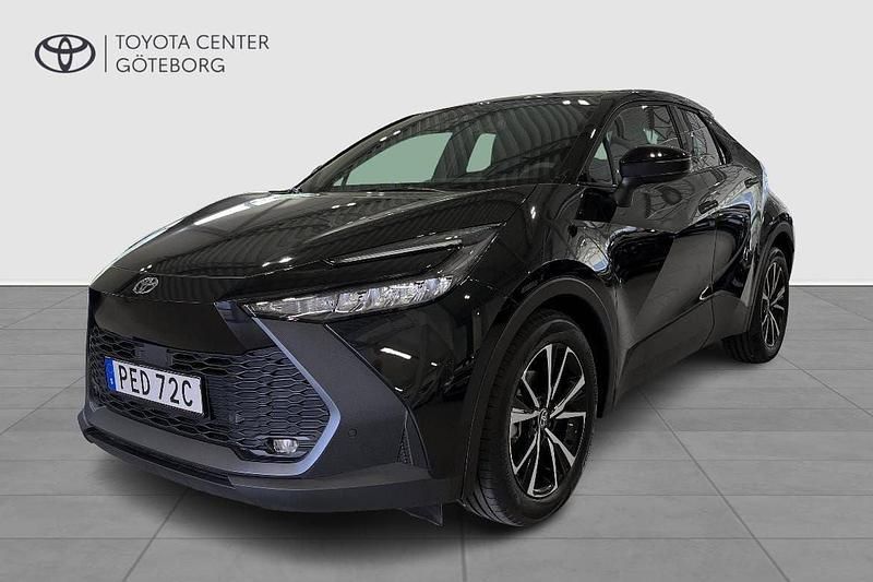 Svart Ny 2024 Toyota C-HR Style SUV | 369 900 kr (Lite dyr) - Bild 1/3