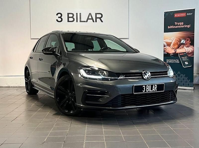 Mörkgrå Begagnad 2018 VW Golf VII GT Halvkombi | 209 990 kr (Lite dyr) - Bild 1/4