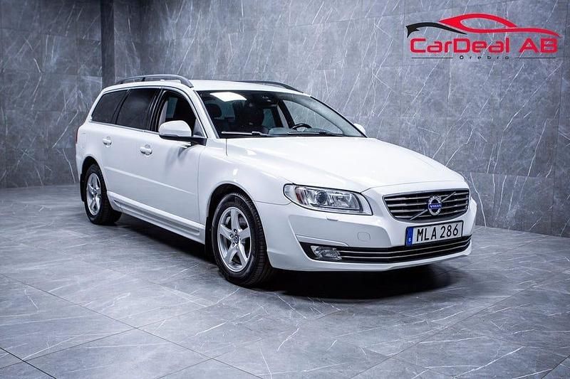 Vit Begagnad 2014 Volvo V70 Momentum Kombi | 128 800 kr (Marknadspris) - Bild 1/4
