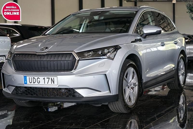Grå Begagnad 2021 Skoda Enyaq iV SUV | 319 500 kr (Marknadspris) - Bild 1/4
