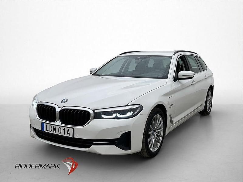 Begagnad BMW 530 292 HK (214 kW) 2023 Vit Kombi
