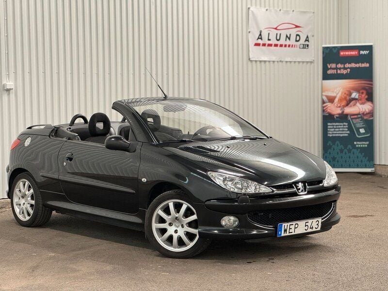 Svart Begagnad 2004 Peugeot 206 CC Cab | 34 500 kr (Marknadspris) - Bild 1/4
