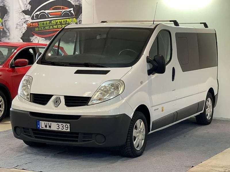 Vit Begagnad 2011 Renault Trafic Minibuss | 114 900 kr - Bild 1/4