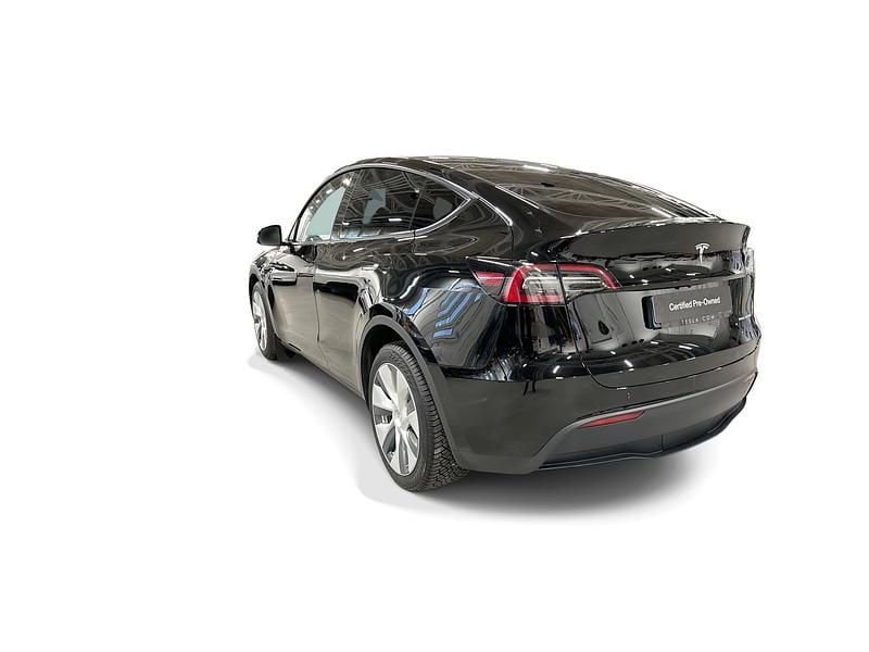Begagnad Tesla Model Y Long Range AWD 378 kW (514 HK) 2023 Svart SUV