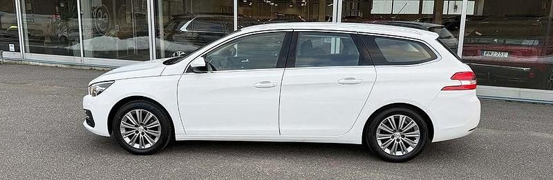 Begagnad Peugeot 308 SW Allure 131 HK (96 kW) 2019 Vit Kombi