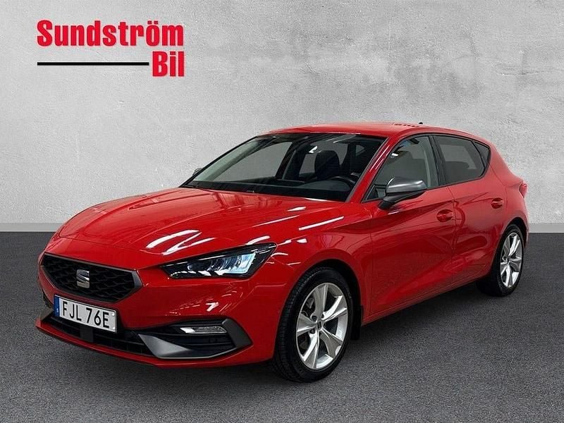 Röd Begagnad 2020 Seat Leon FR Halvkombi | 209 900 kr (Marknadspris) - Bild 1/3
