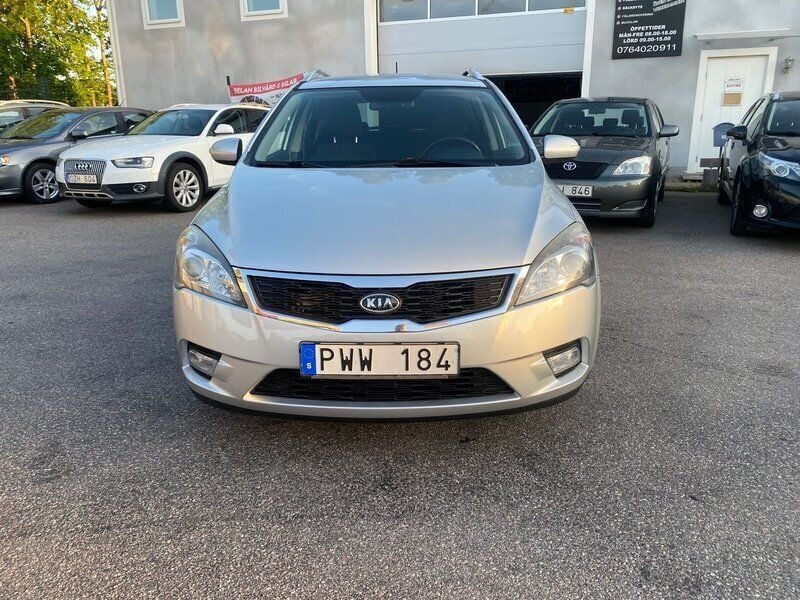 Silver Begagnad 2011 Kia Ceed Sportswagon Kombi | 37 900 kr (Marknadspris) - Bild 1/2