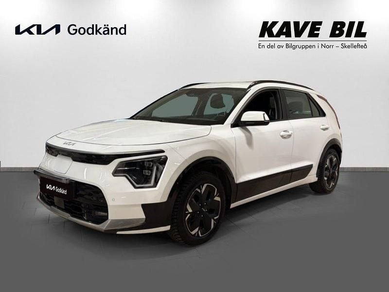 Vit Begagnad 2022 Kia e-Niro SUV | 289 900 kr (Marknadspris) - Bild 1/4