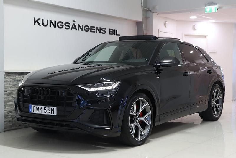 Begagnad Audi Q8 Competition 286 HK (210 kW) 2023 Svart SUV