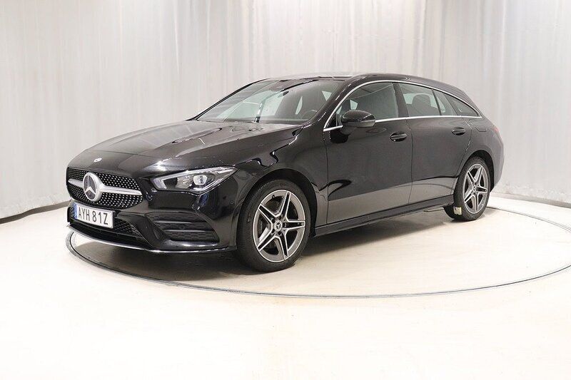 Svart Begagnad 2022 Mercedes CLA250e Shooting Brake AMG Kombi | 318 900 kr (Marknadspris) - Bild 1/4