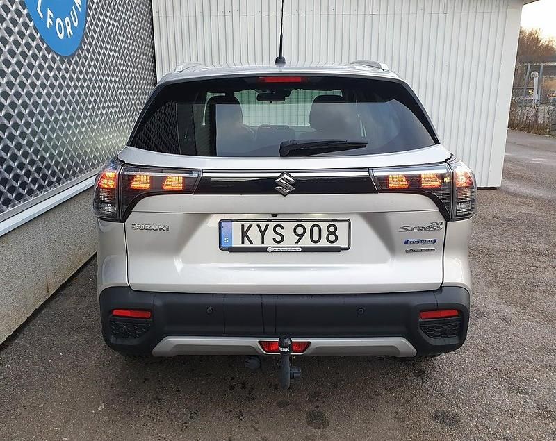 Begagnad Suzuki SX4 S-Cross 129 HK (94 kW) 2022 Grå Kombi