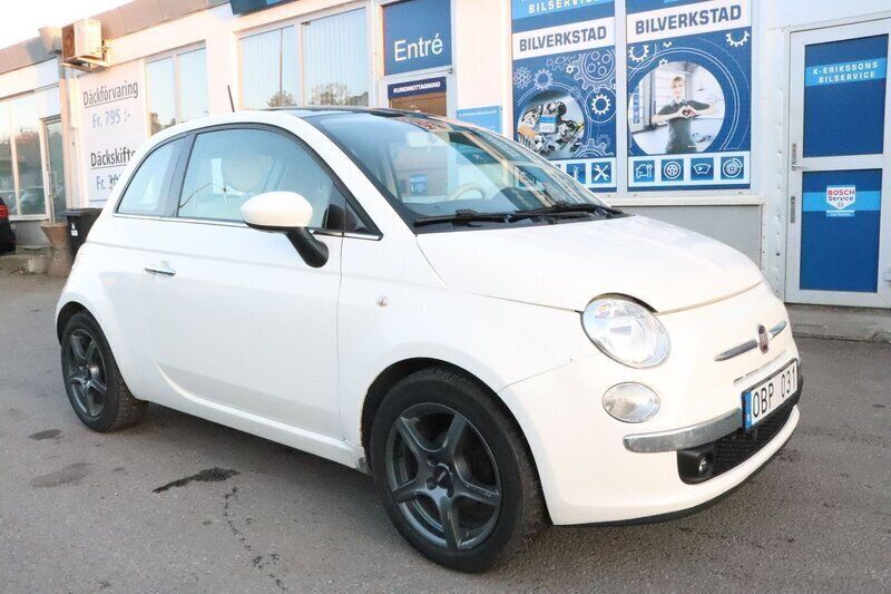 Vit Begagnad 2013 Fiat 500 Halvkombi | 67 900 kr (Marknadspris) - Bild 1/4