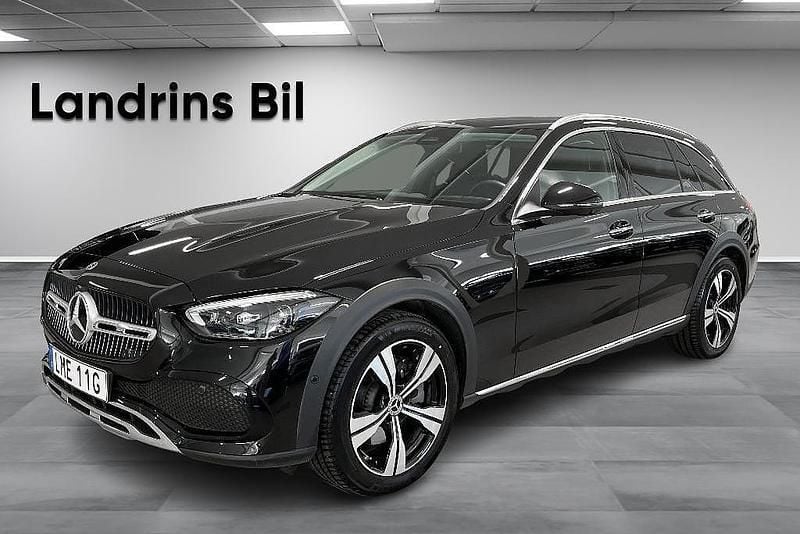 Svart Begagnad 2023 Mercedes C220 Kombi | 489 900 kr (Marknadspris) - Bild 1/4