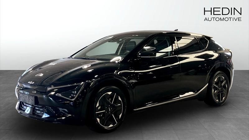 Svart (black) Ny 2025 Kia EV6 Plus SUV | 607 000 kr (Lite dyr) - Bild 1/4