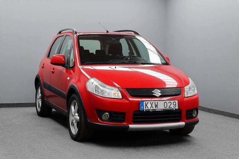 Röd Begagnad 2007 Suzuki SX4 Halvkombi | 64 900 kr (Dyr) - Bild 1/4