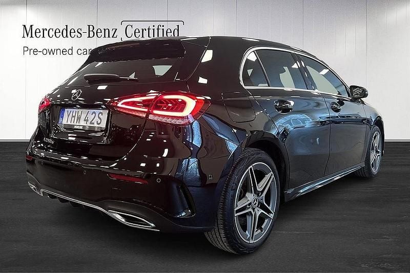 Begagnad Mercedes A250 AMG 160 HK (117 kW) 2022 Svart Halvkombi