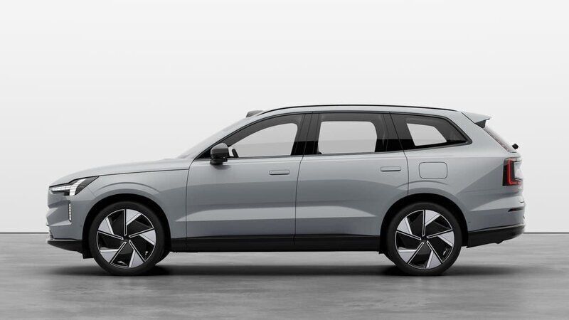 Grå Begagnad 2024 Volvo EX90 Performance SUV | 1 038 510 kr - Bild 1/4
