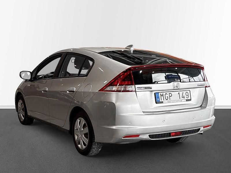 Begagnad Honda Insight 103 HK (75 kW) 2012 Silver Sedan