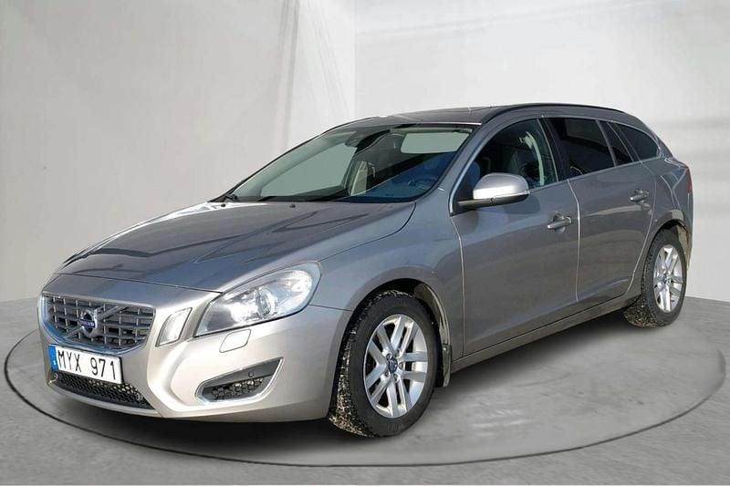Begagnad Volvo V60 115 HK (84 kW) 2013 Ljusbrun Kombi