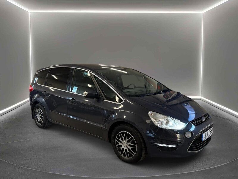 Grå Begagnad 2014 Ford S-MAX S Minibuss | 89 900 kr (Marknadspris) - Bild 1/4