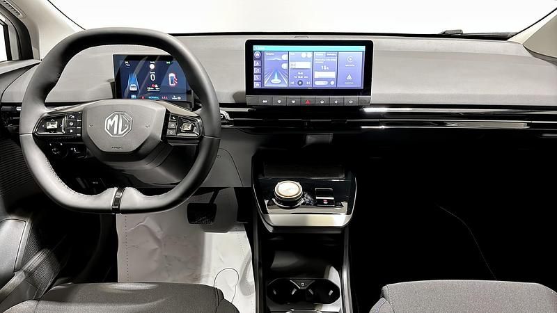 Begagnad MG MG4 EV 125 kW (170 HK) 2024 Vit Halvkombi