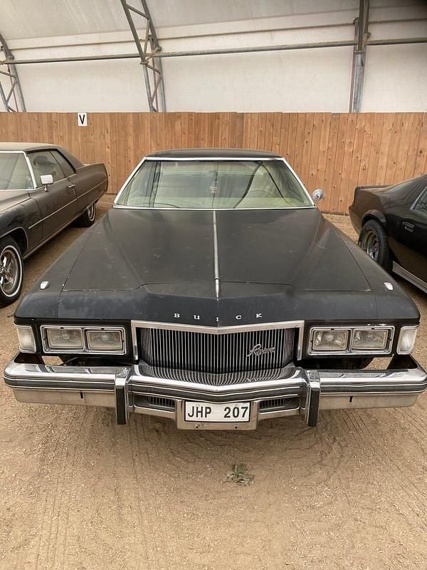 Begagnad Buick Riviera 208 HK (152 kW) 1975 Sportkupé