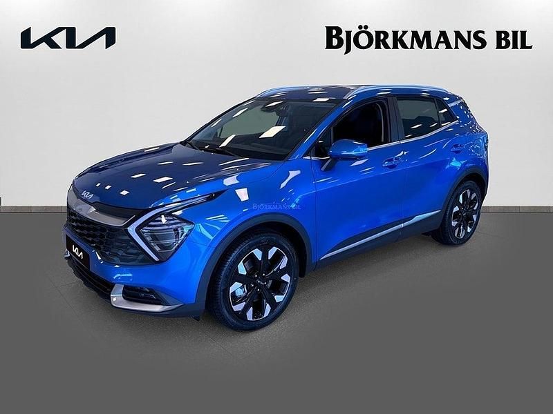 Blue flame metallic Ny 2025 Kia Sportage Advance SUV | 444 475 kr (Marknadspris) - Bild 1/4